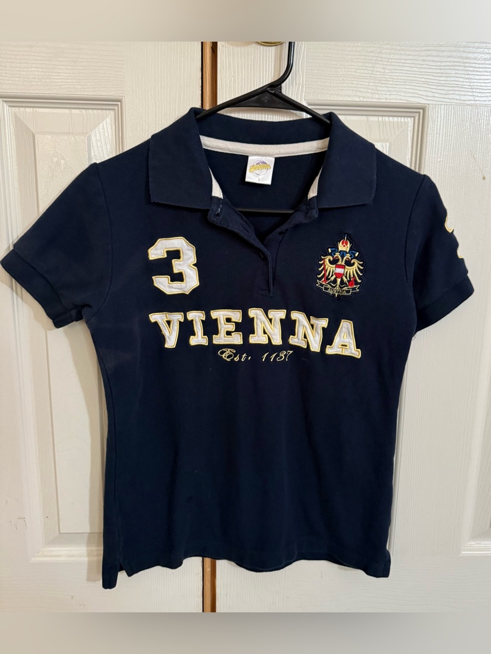 Souvenir World Vienna Austria Embroidered Polo Shirt Small